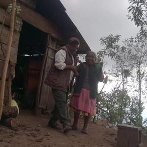 Meet your Posher, Estela